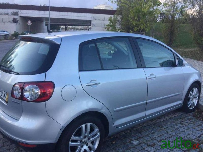 2008' Volkswagen Golf Plus photo #1