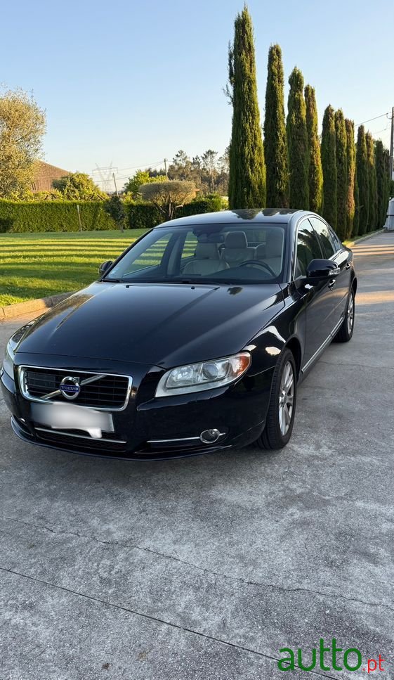2010' Volvo S80 2.0 D3 Summum photo #2