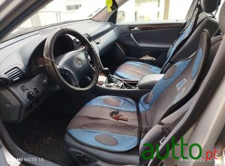 2001' Mercedes-Benz Classe C photo #6