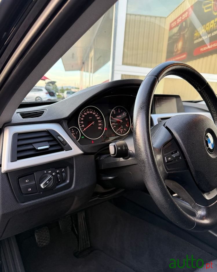 2013' BMW Série 3 photo #5