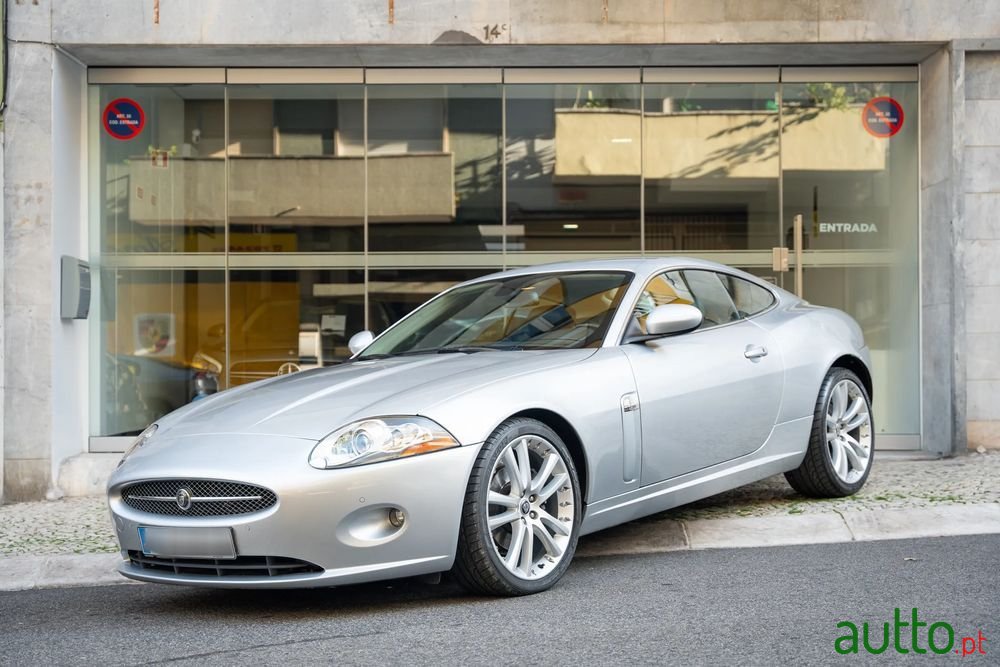 2007' Jaguar XK 4.2 V8 Coupé photo #1