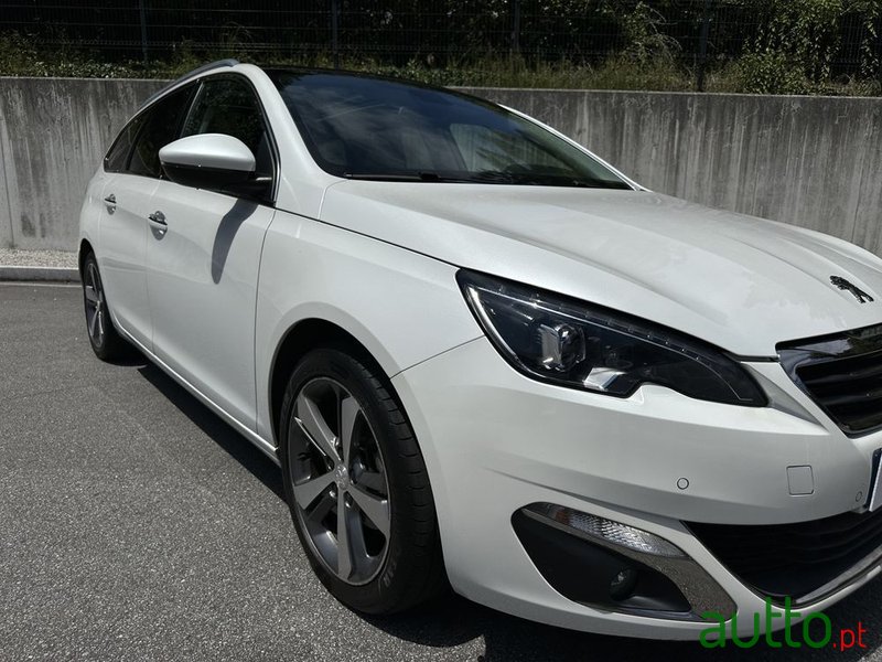 2015' Peugeot 308 Sw photo #3