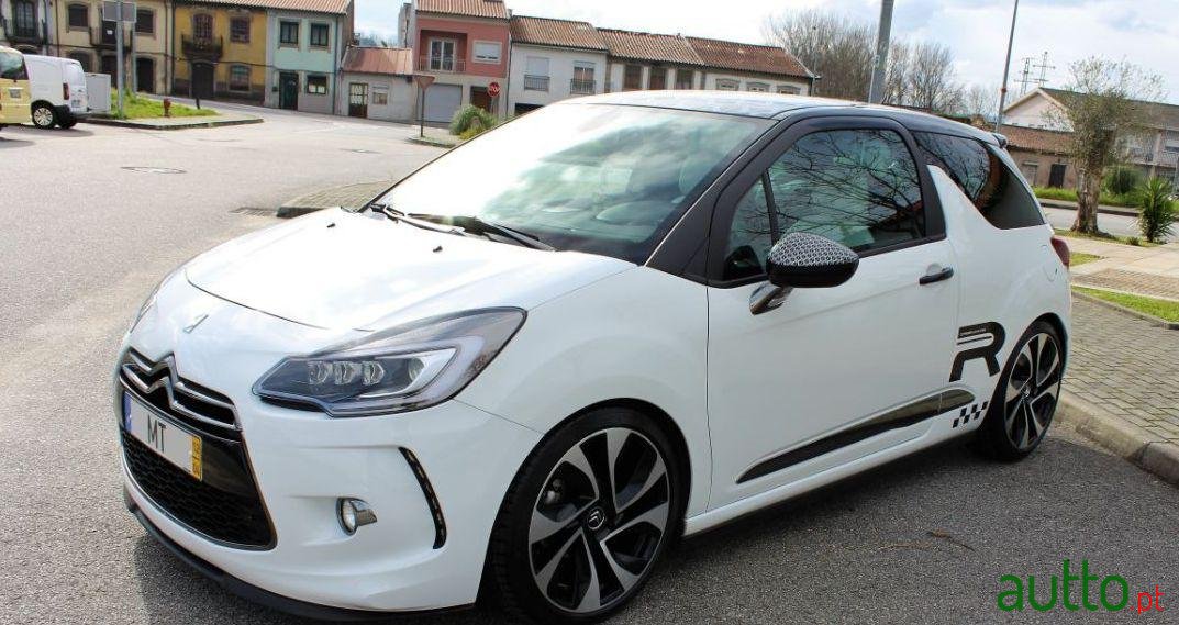 2012' Citroen DS3 photo #4