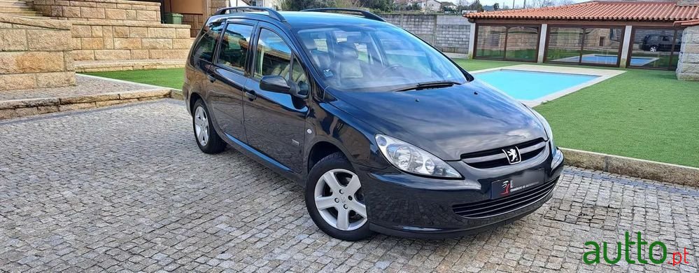 2005' Peugeot 307 Break photo #1