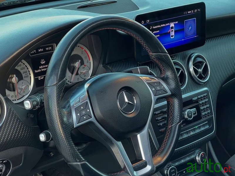 2012' Mercedes-Benz Classe A photo #2