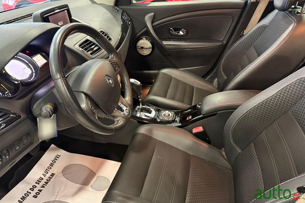 2015' Renault Mégane Sport Tourer photo #6