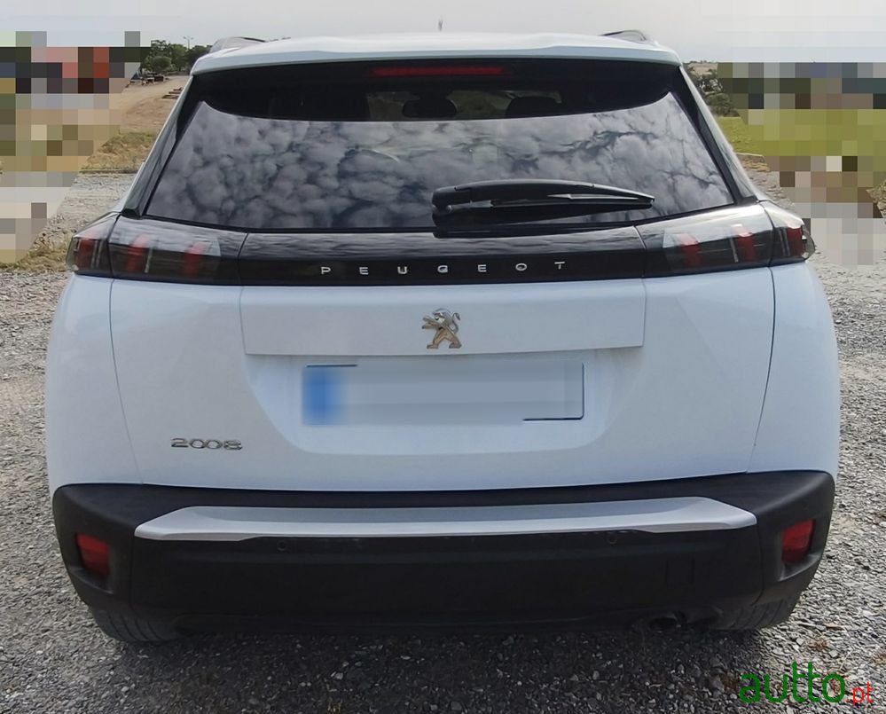 2023' Peugeot 2008 photo #1