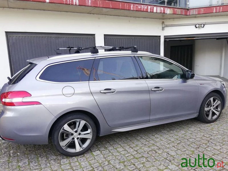 2017' Peugeot 308 Sw photo #1