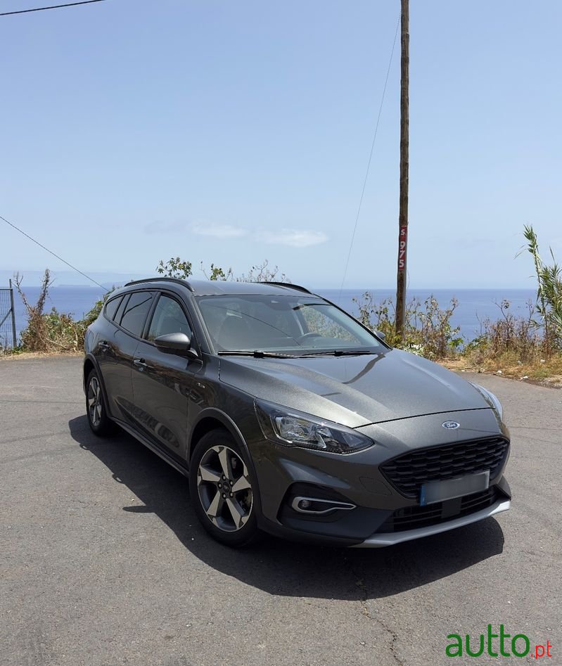 2020' Ford Focus Sw photo #1