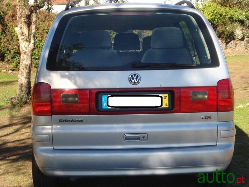 2001' Volkswagen Sharan Confortline photo #6
