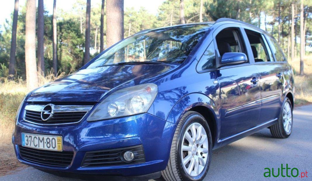 2006' Opel Zafira photo #2