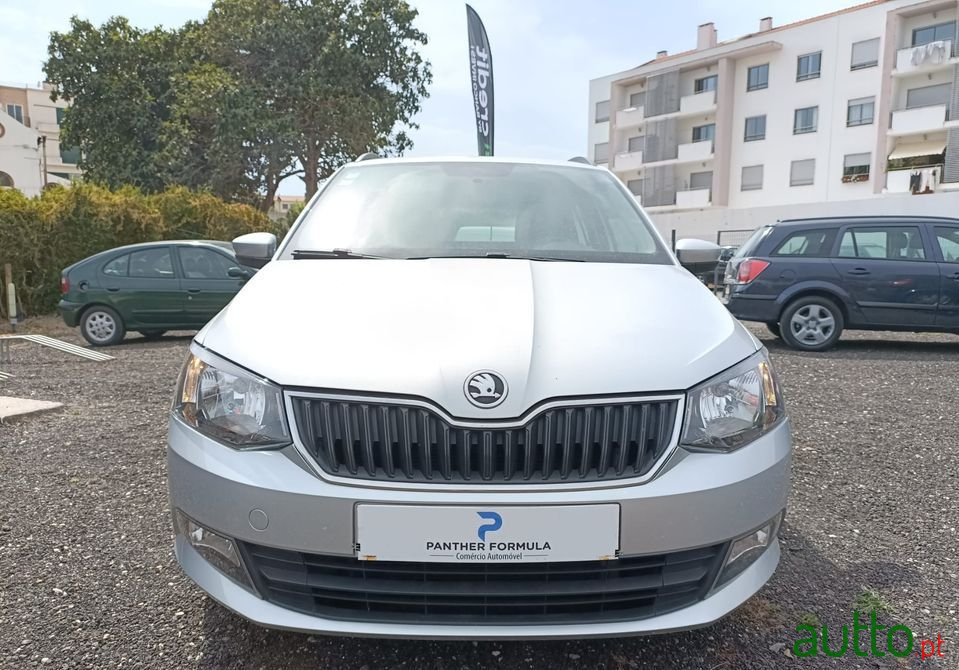 2016' Skoda Fabia photo #2