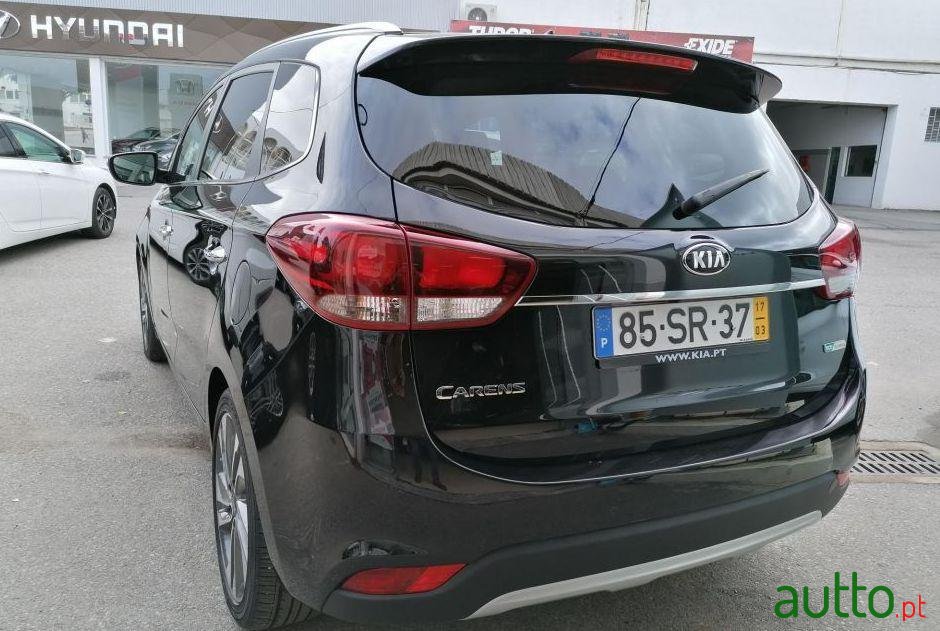 2017' Kia Carens photo #4