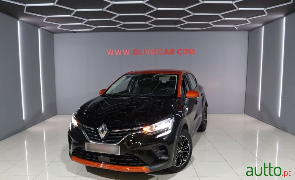 2020' Renault Captur photo #3
