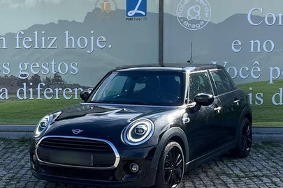 2020' MINI One 5 Portas