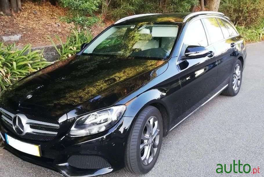 2015' Mercedes-Benz C-200 photo #1