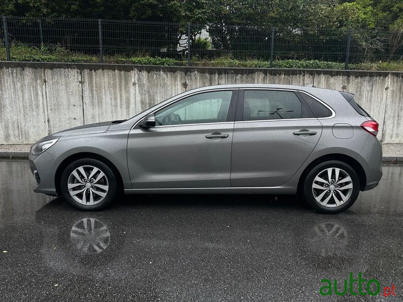 2019' Hyundai i30 Navi photo #5