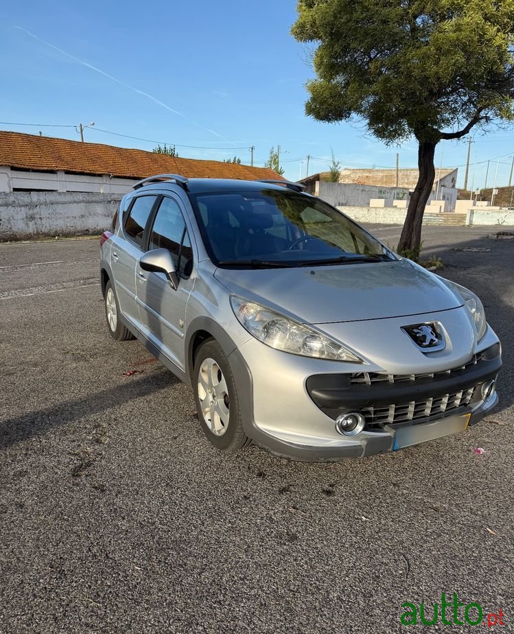 2008' Peugeot 207 Sw photo #2