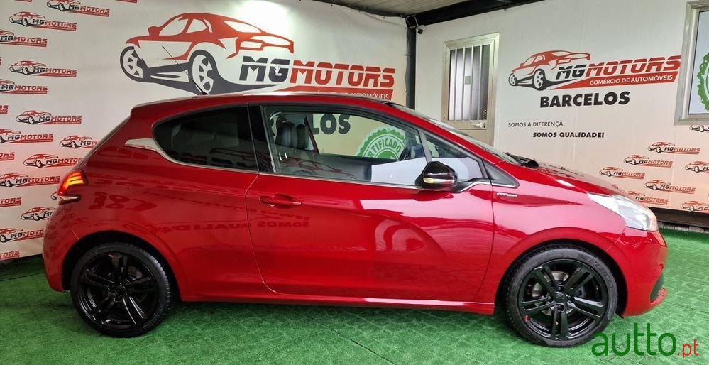 2016' Peugeot 208 Gt Line photo #2