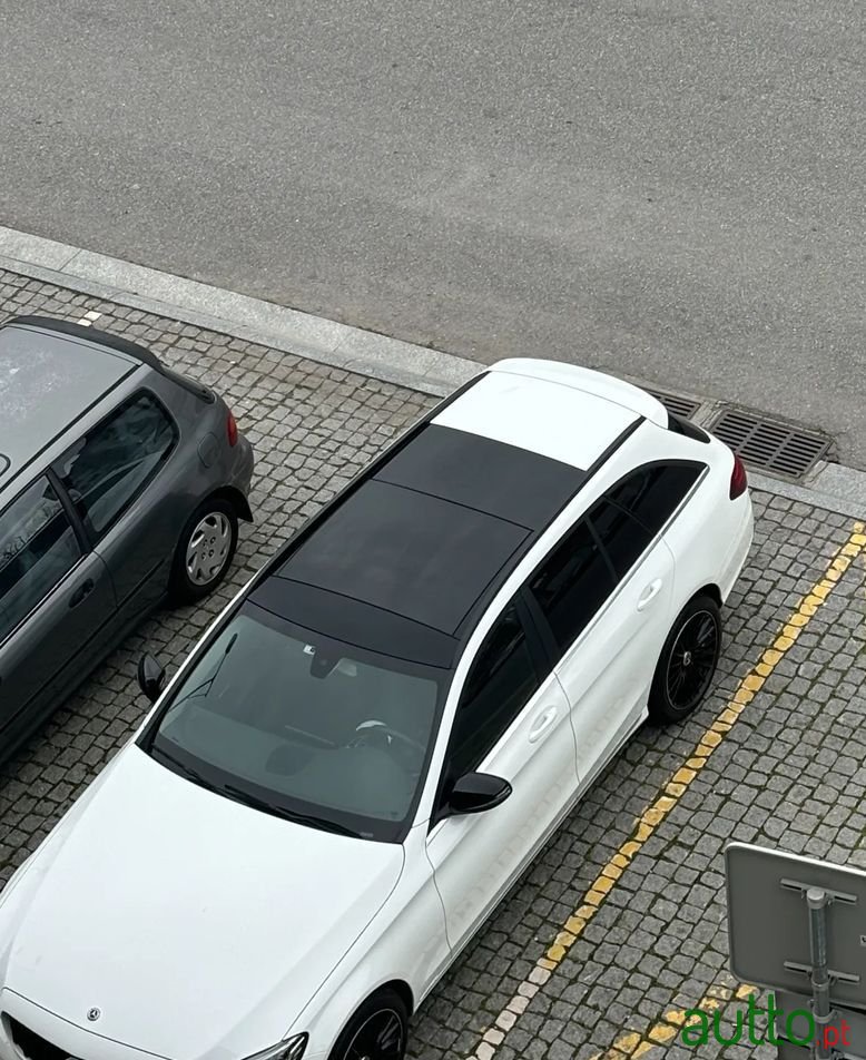 2020' Mercedes-Benz Classe C photo #3