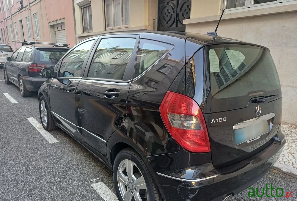 2009' Mercedes-Benz Classe A Avantgarde Aut. photo #5