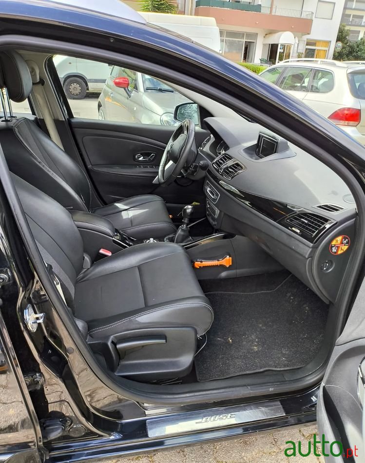 2012' Renault Mégane Sport Tourer photo #4