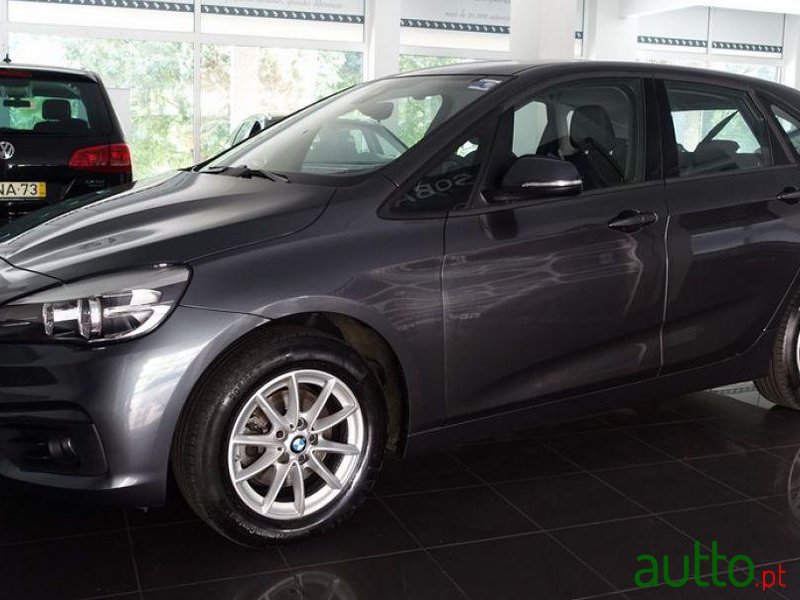 2015' BMW 216 Active Tourer D photo #2