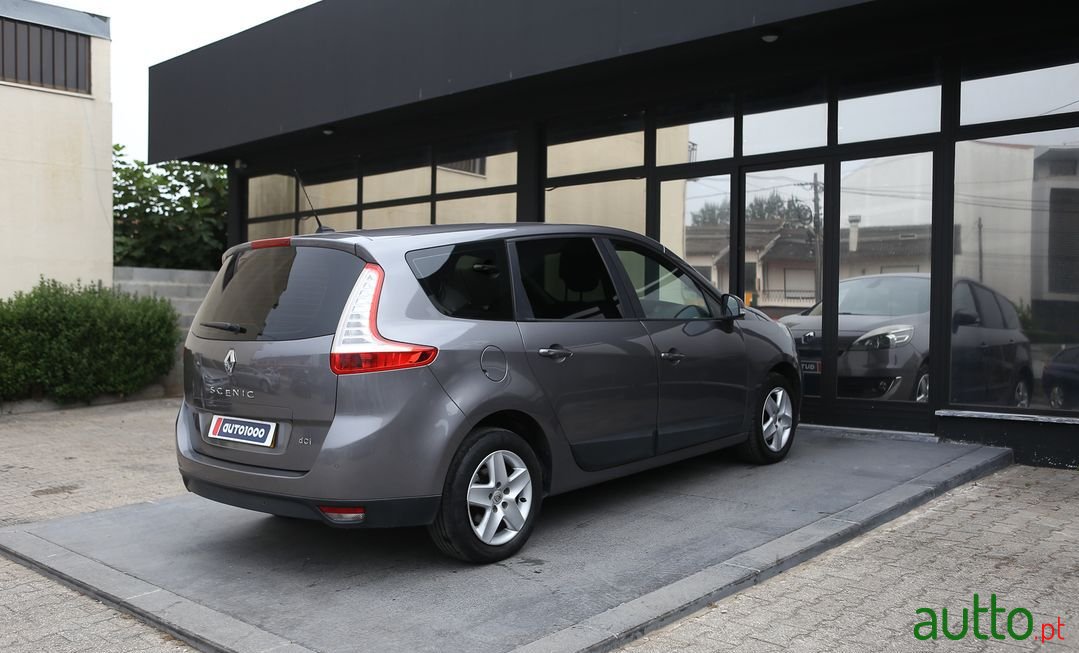 2013' Renault Grand Scenic photo #5