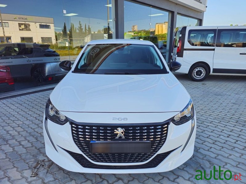 2023' Peugeot 208 photo #2