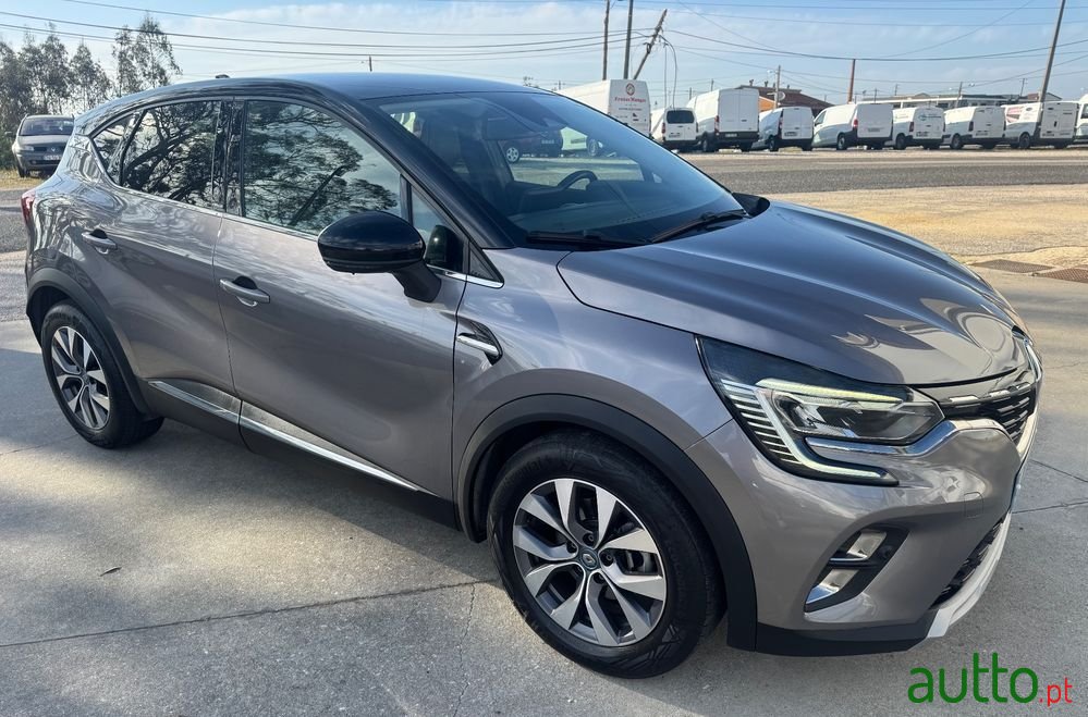 2020' Renault Captur photo #3