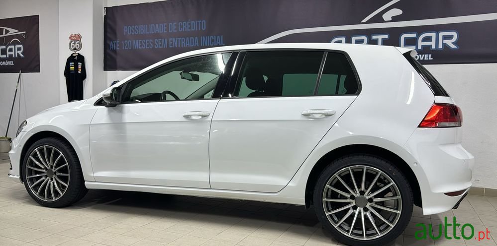 2014' Volkswagen Golf photo #2