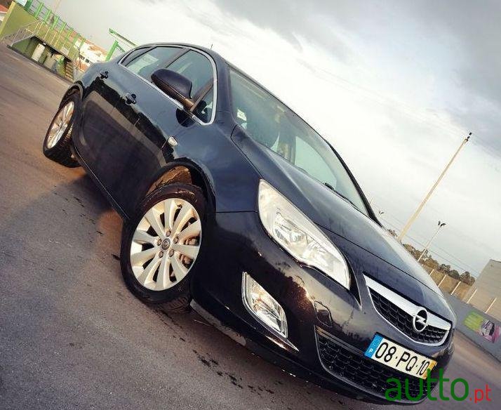 2011' Opel Astra Cosmo photo #2