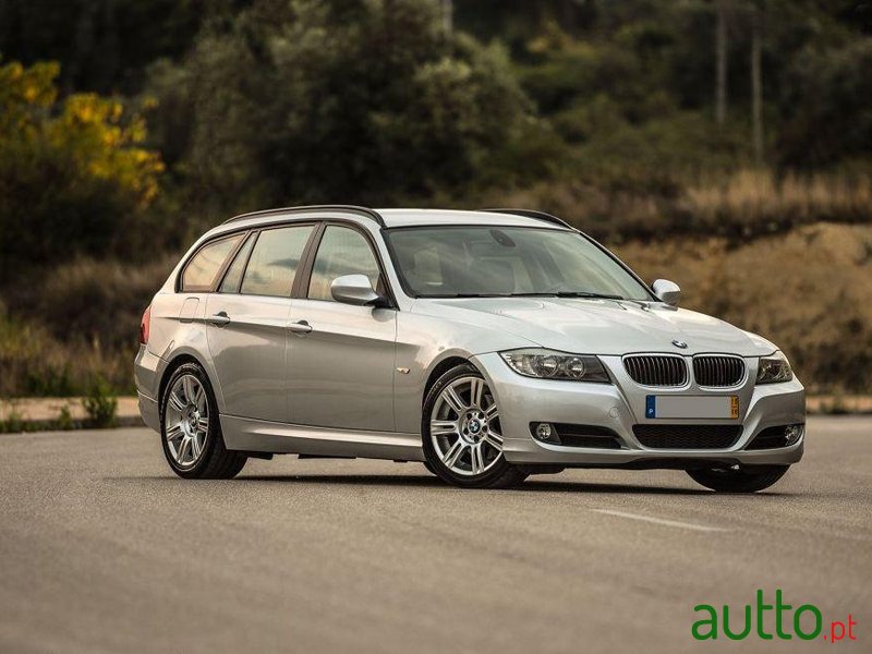 2010' BMW 318 D Touring photo #1