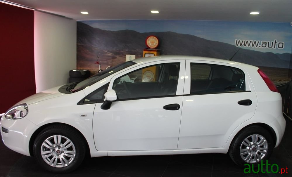 2018' Fiat Punto photo #3