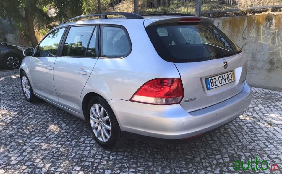 2008' Volkswagen Golf Variant photo #2