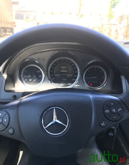 2009' Mercedes-Benz C-220 photo #6