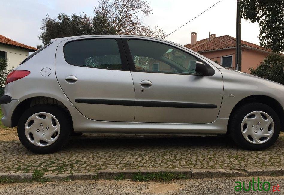 2003' Peugeot 206 1.1 Color Line photo #1