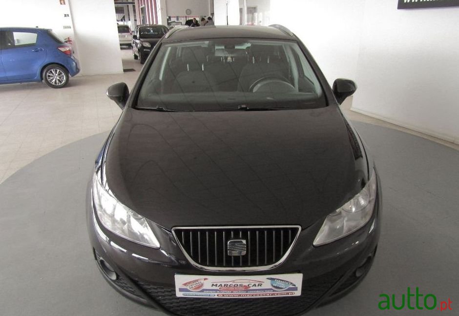 2011' SEAT Ibiza photo #1