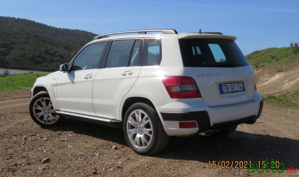 2011' Mercedes-Benz Glk-250 photo #3