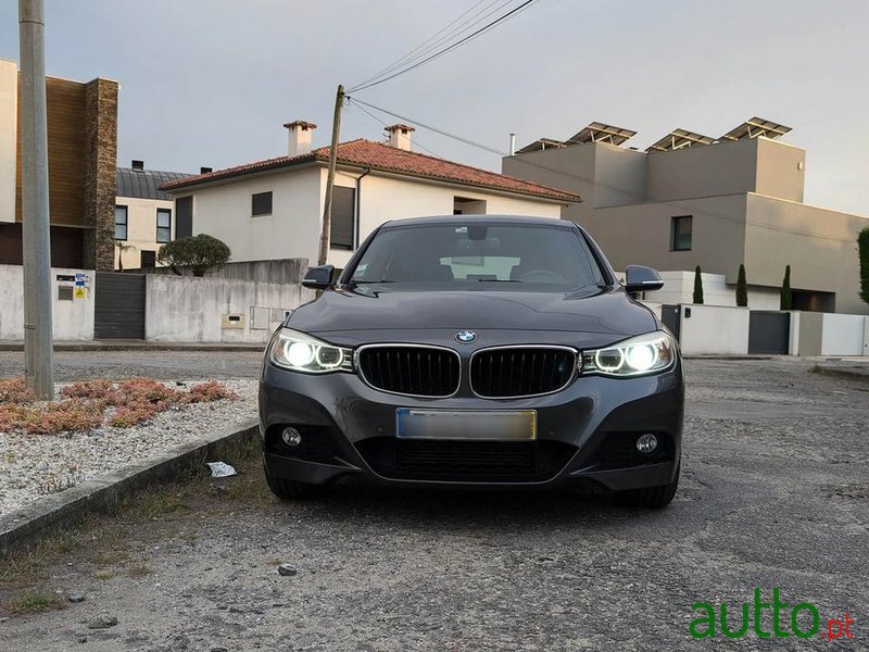 2015' BMW Série 3 D Auto Pack M photo #2