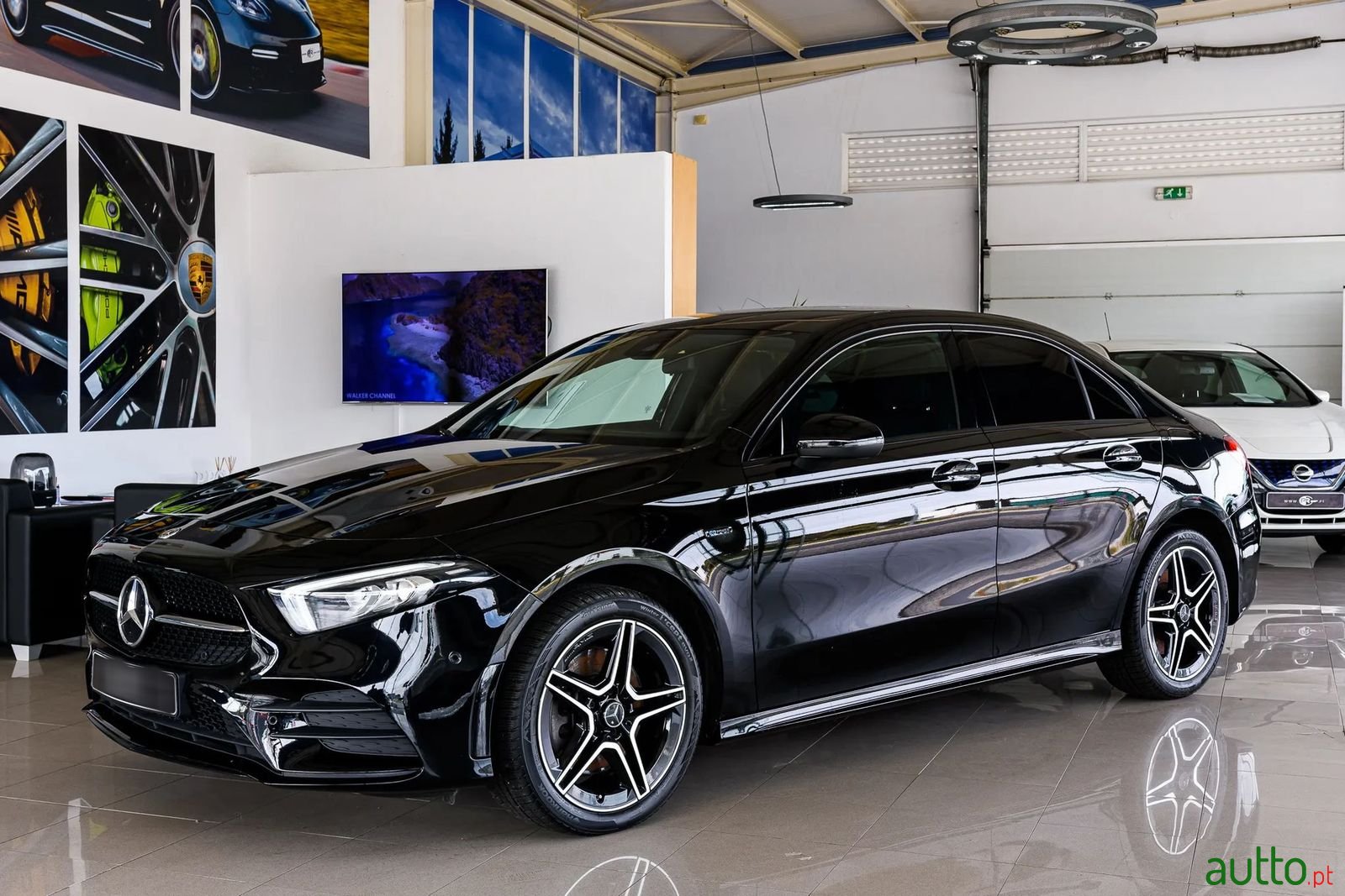 2021' Mercedes-Benz A-250 Limousine photo #1