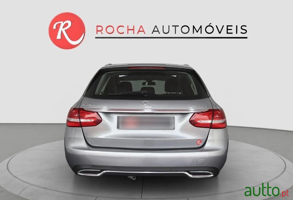 2015' Mercedes-Benz Classe C photo #5