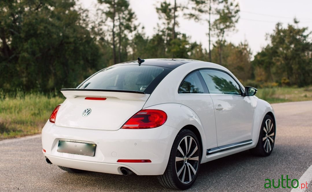 2015' Volkswagen New Beetle photo #4