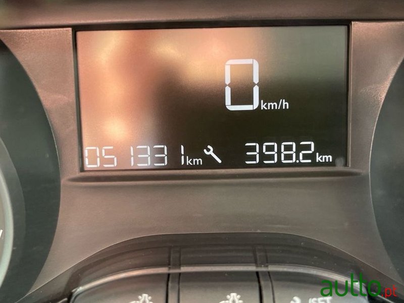 2019' Peugeot 208 photo #3