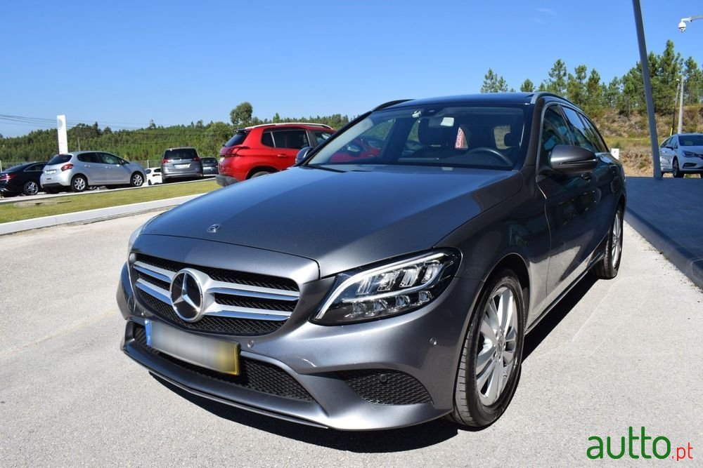 2019' Mercedes-Benz Classe C photo #4