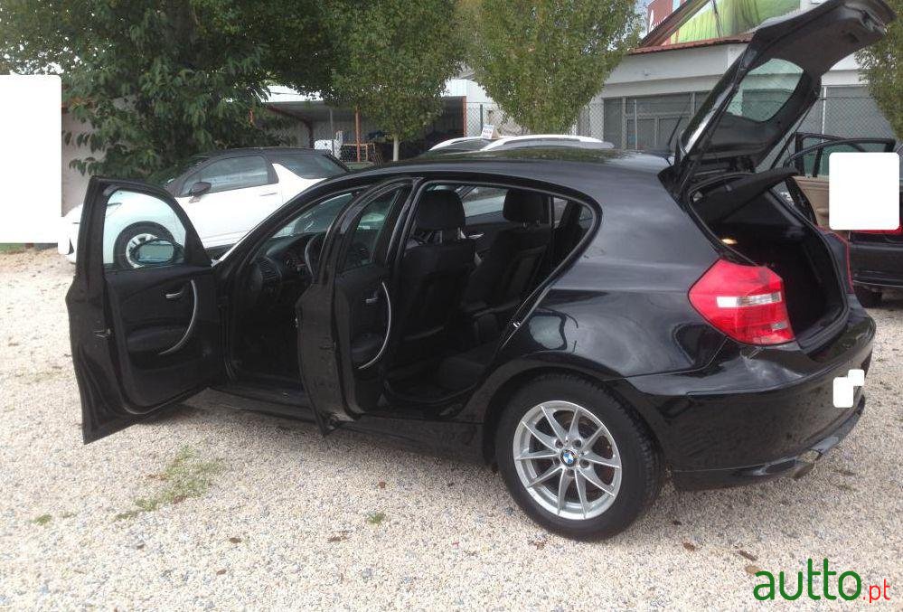 2009' BMW 118 d photo #1