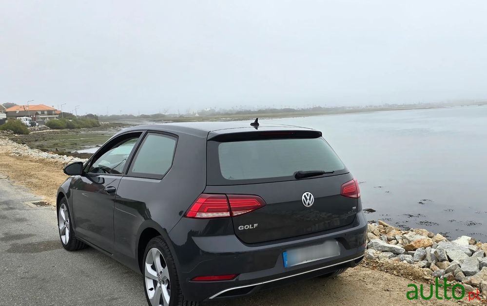 2018' Volkswagen Golf photo #2