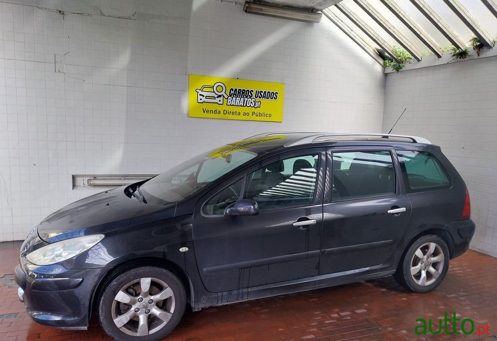 2005' Peugeot 307 Sw photo #2