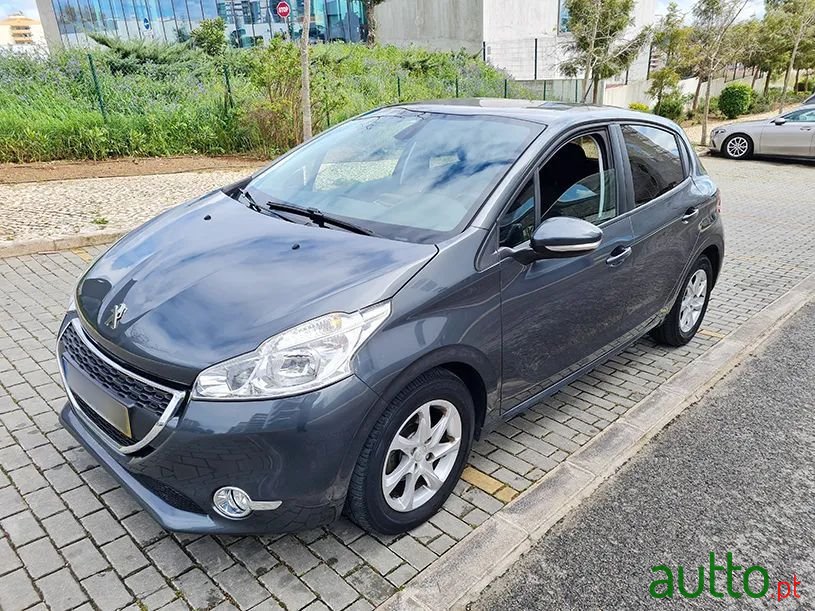 2014' Peugeot 208 photo #1