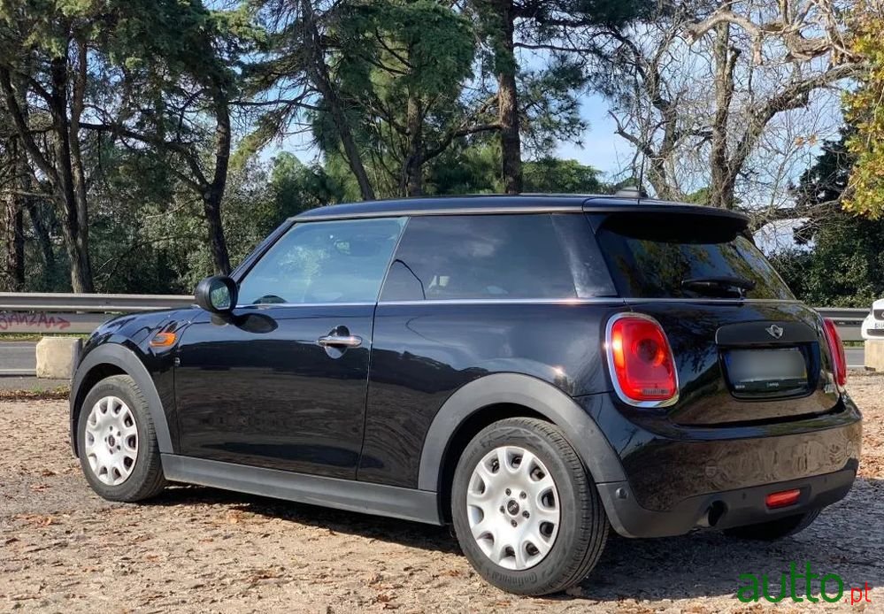 2016' MINI One Standard photo #5